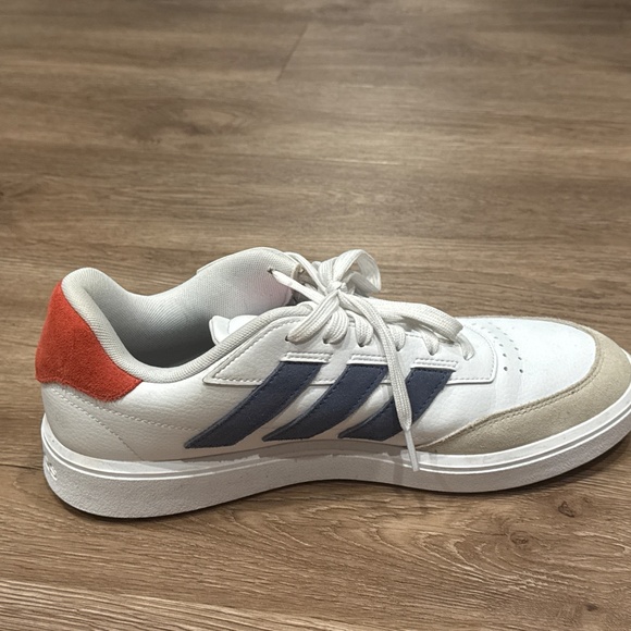 Adidas Courtblock women’s shoes sz 11 - Picture 6 of 6